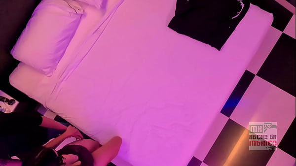 Mexicana casada liberal follando frente a su marido y cumpliendole su fantasia de ser actriz porno POV techo 1