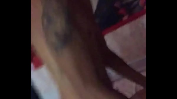 Meu marido socando o pau em outra na minha frente