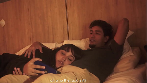 No puedo dejar de tocarme y tuve que poner mi pene en la boca de mi hermanastra (por poco nos descubren) FANTASIAHARDCORESEX