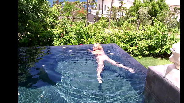 Villa by the Waves: Busty MILF MariaOld’s Oceanfront Sexy Adventure
