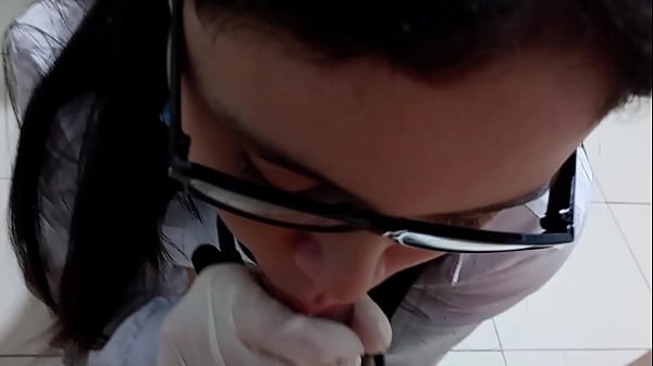 Mi Sexy Doctora Me Ayuda Con Mi Grave Problema De Eyaculación Precoz