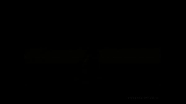 Lésbicas Natasha e Nikky Anderson usam brinquedos sexuais para um orgasmo cada