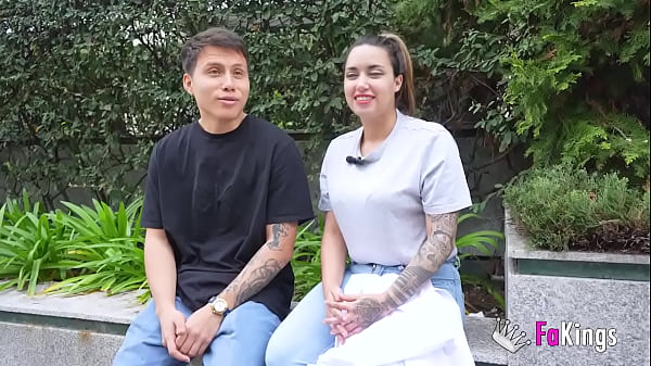 Pucér takarítónő durva dugás közben nyög