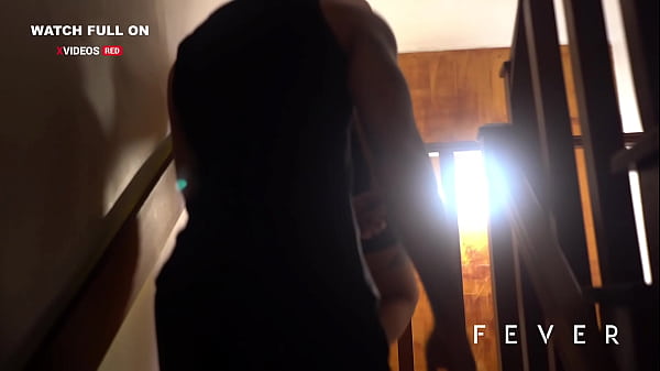 Novinho pega milf gostosa de jeito (KYLIAN E KRISTAL)