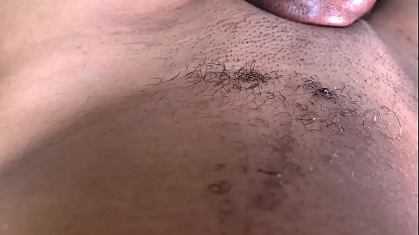 This is a homemade video of pussy sucking she love this