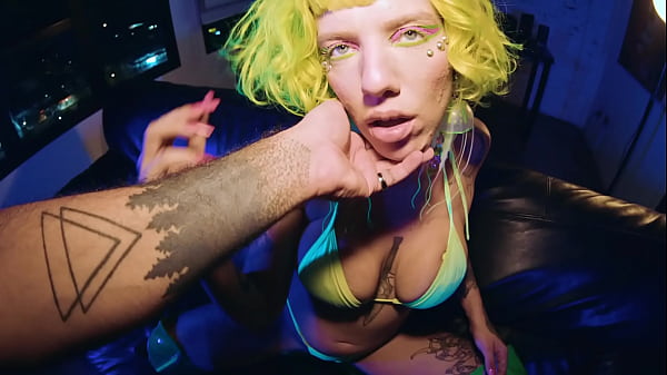 Putinha da Rave Gozando no Meu Pau Depois da Festa PVT - Gio Hardcore - O Max Boss