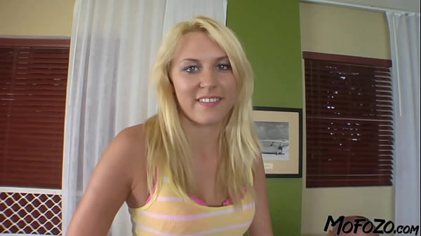 MOFOZO.com – 19 Year Old Fledgling Gets A Facial cumshot