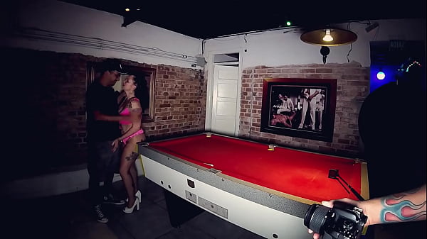 Sinuca do sexo com Dinnigata