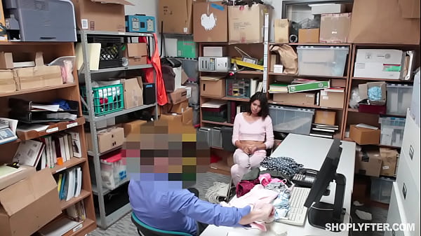 Linda Kat é criticada por roubo