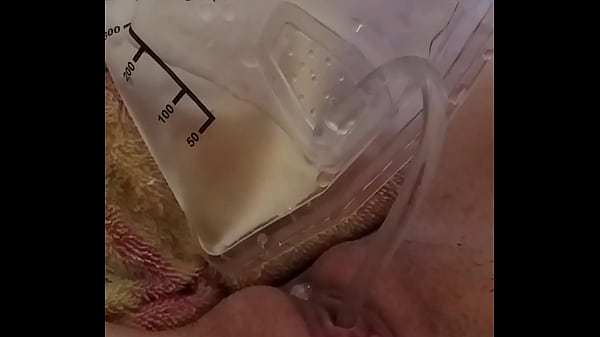 Catheter in wet pussy, can't stop peeing....