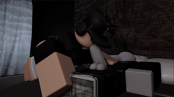 Roblox girl couldn't sleep, so she had some fun with his bf's cock while he was asleep