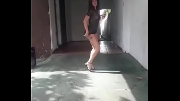 Novinha Bailando Funk Y Mostrando Su Coño XXX Video