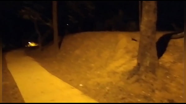 Na volta da balada fiz um Gangbang na praça. https://izabelapimenta.com/