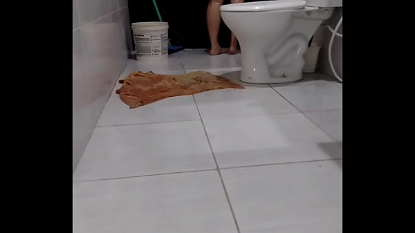 Esposa chegou em casa toda suja com porra do comedor