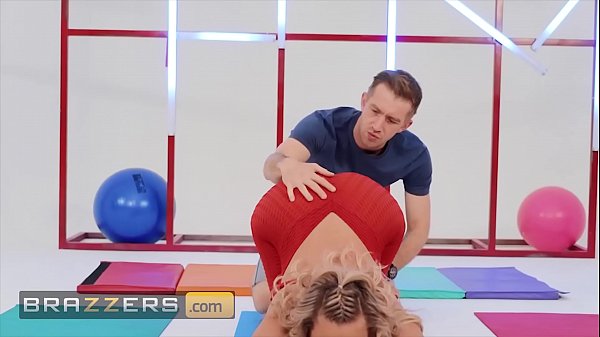 Hot Milf (Phoenix Marie) Compined Yoga Hardcore Anal Sex - Brazzers