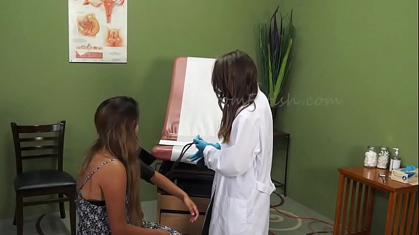 Doctor Makes Patient Cum in Exam Room Cam 2 Close-up Regular