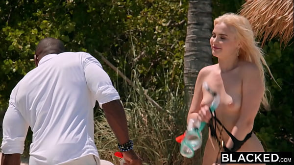 BLACKED Gorgeous Lika seduces stranger to make BF jealous