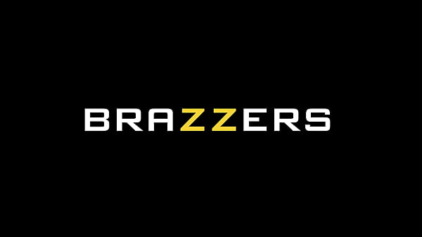 Sneaky Anal Massage - Jennifer Exxotic / Brazzers  / stream full from www.zzfull.com/claims