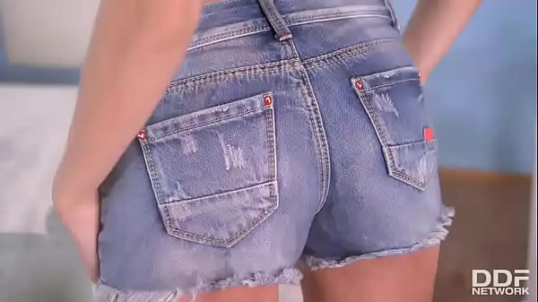 Sexy Babe's Anal Cherry Pop Thumbnail