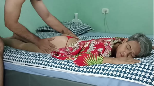 My perverted stepmother is exhausted and I give her a massage with a delicious fuck