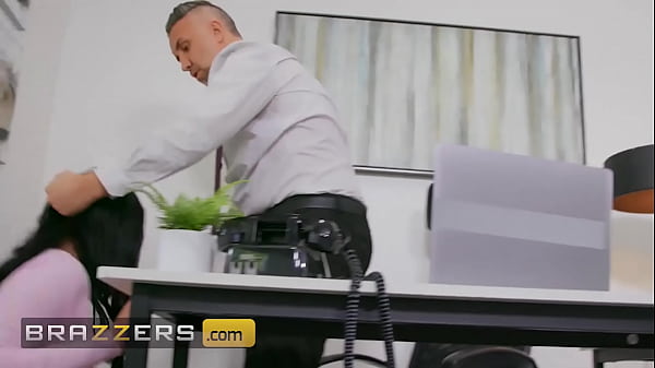 (Mila Monet) Teases (Keiran Lee) With Her Pussy Tits And He Succumbs To Her Gorgeous Body - Brazzers