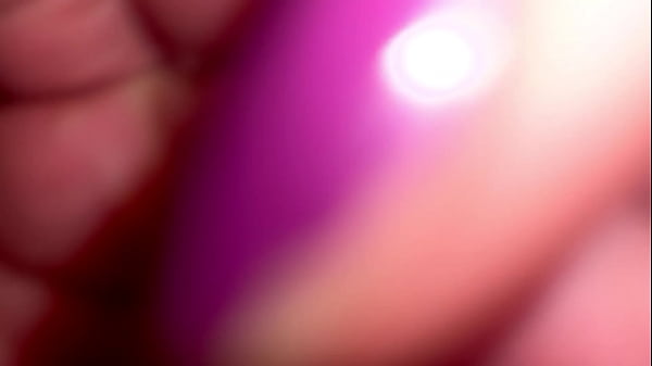 Macho comedor arrombando no pelo