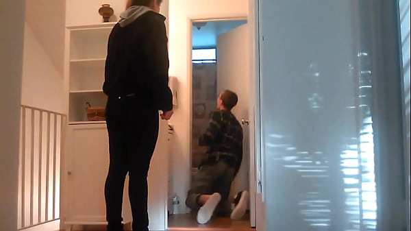 amazing amateur ballbusting couple