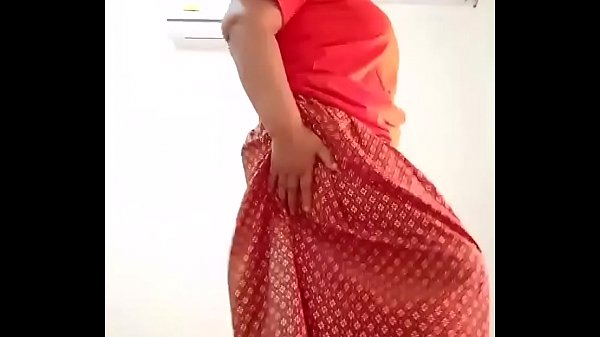 Thai aunty seductive dance