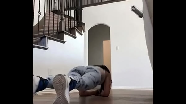 Sexy workout tease Thumbnail