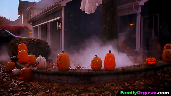 FamilyOrgasm – Step Dad and Stepdaughter Cheated Stepmom the Past Hallloween