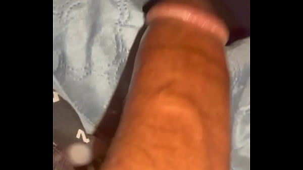 Brincando com meu pau preto