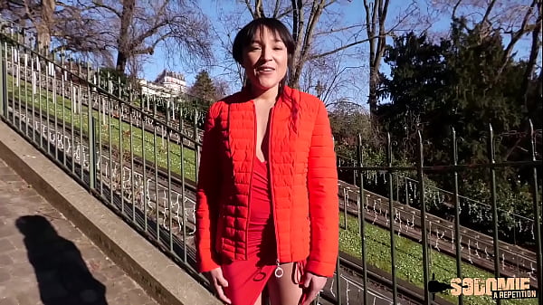 Bianca aime autant se faire prendre la chatte que le cul