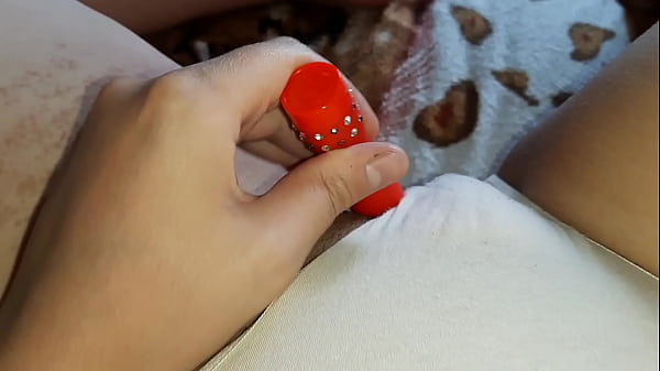 I teased my clit with a vibrator until I cum