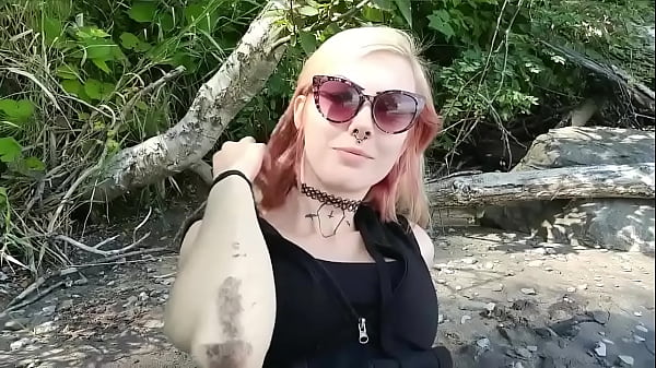 Kinky Hikers: Lake Erie Beach Public Blowjob