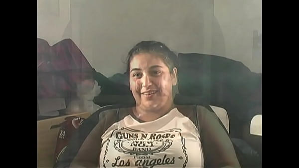 Samantha Chubby Latina Não-Nude SFW Fumar Clipes Pt 1