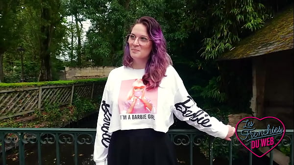 Malicia, une coquine avec une grosse poitrine