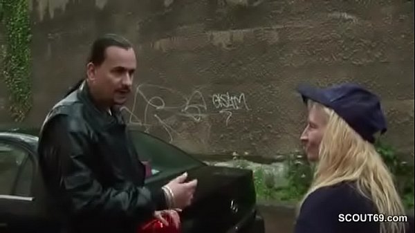 ❤️ Notgeile Politesse btkommt einen Fick statt Knolle Outdoor XXX Video