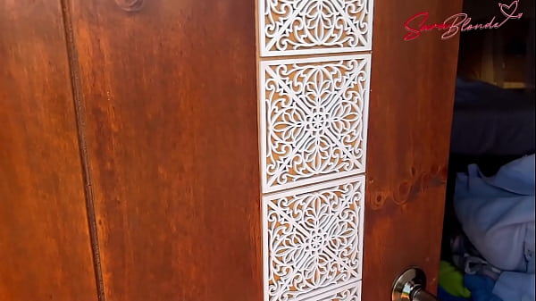 Estrella porno colombiana chupa y folla a desconocido en hotel al aire libre - Sara Blonde