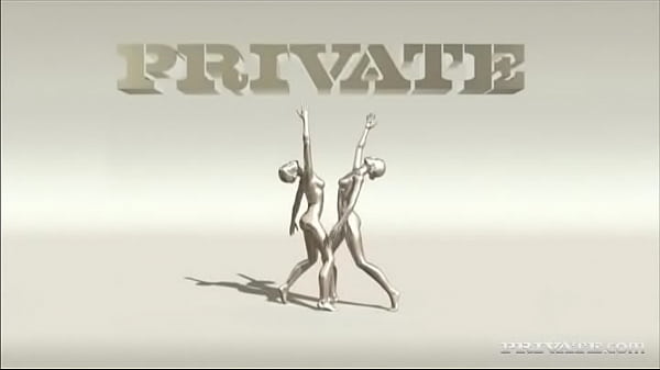 Jane Darling e Sunny Jay estão na piscina da família sendo fodidas