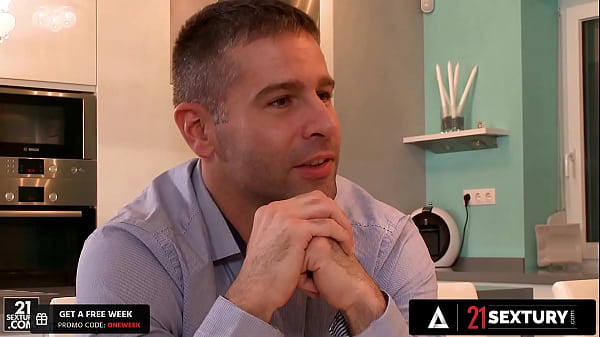 21 SEXTURY - Foxy Di Takes Her Professor's Big Dick In Her Tight Little Ass For Extra Credit