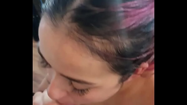 Little whore asks to suck the boss's dick until she gets all the milk in her mouth