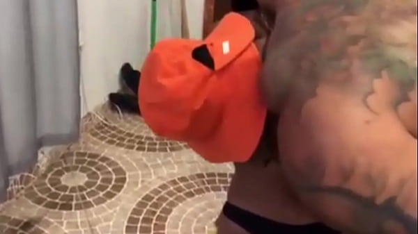 sexo e jatada de leite nos peito dá