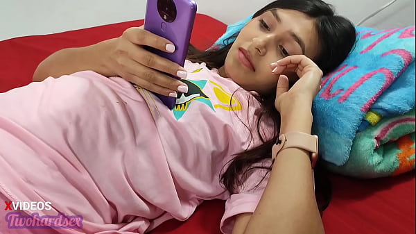 I my stepdaughter so that we can fuck while my wife is not at home, she accepts, she gives me a blowjob but my wife arrives and we don't continue!!