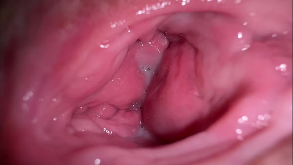 Garotinha esportiva de 18 anos sonha em perder a virgindade com caminhoneiro americano em albergue