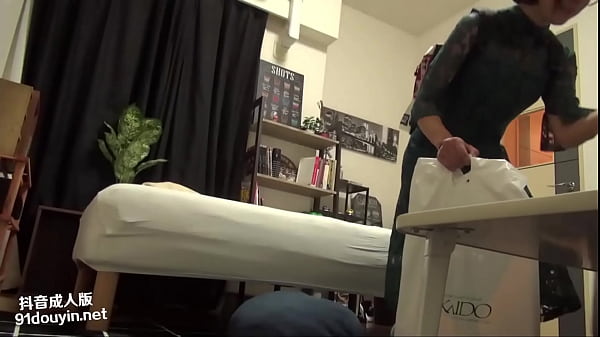 街头搭讪美女老师，太有女人味了