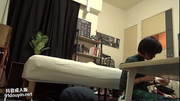 街头搭讪美女老师，太有女人味了