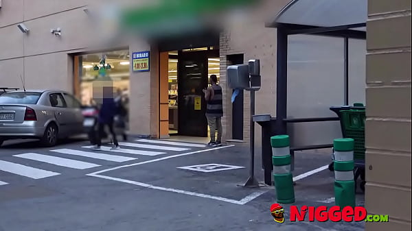 Busty Pandora Vicius and her ultimate challenge: Will you seduce a random guy in the street?