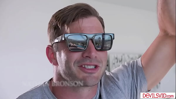 Stepsis wants to experience squirting so i fucked her hard