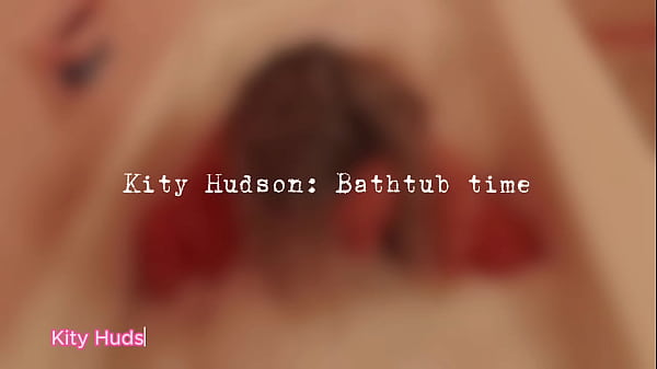 Kity Hudson Bath tub time Thumbnail