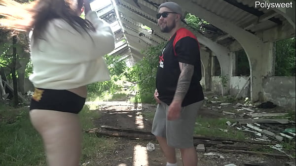 Hot public pegging in sunny weather